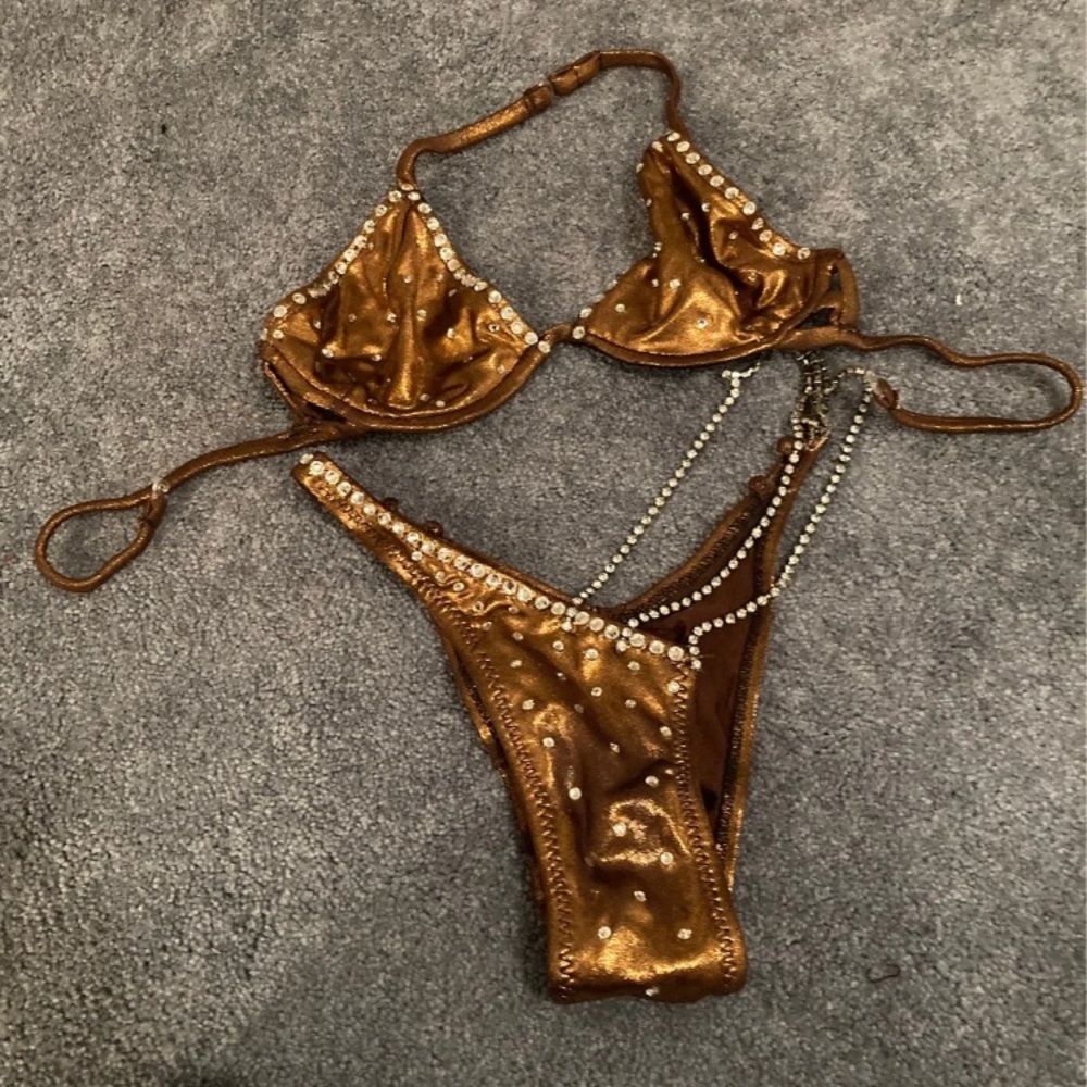 Figure competition suit